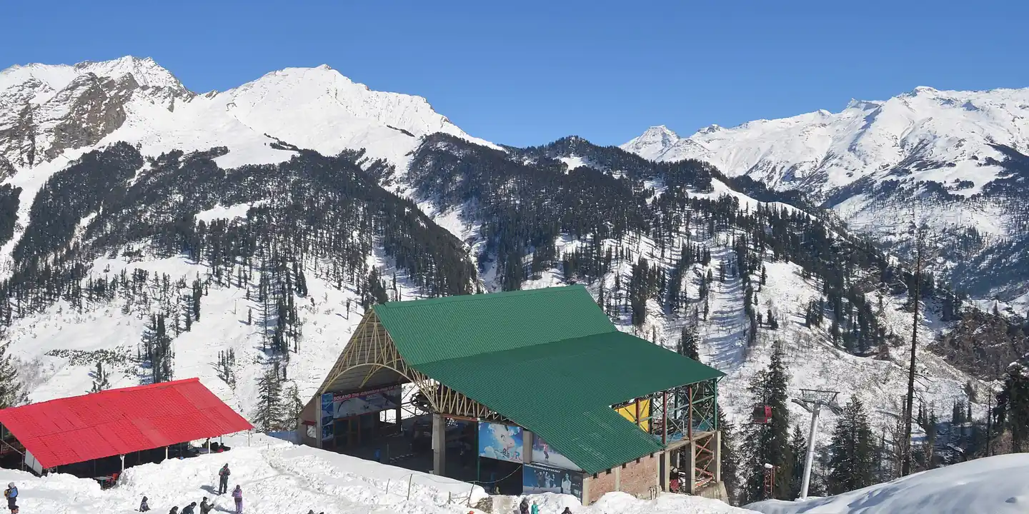 Solang Valley in snow